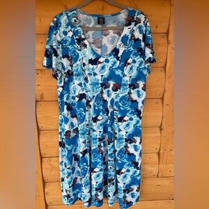 Floral V-Neck Dress in Blue and White Plus Size 18 20 2X